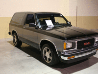 Image 2 of 9 of a 1985 GMC JIMMY S15
