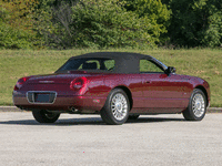 Image 3 of 7 of a 2004 FORD THUNDERBIRD