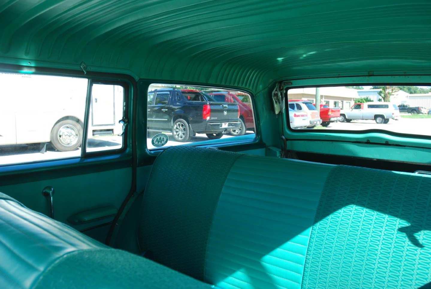 6th Image of a 1956 PLYMOUTH SUBURAN