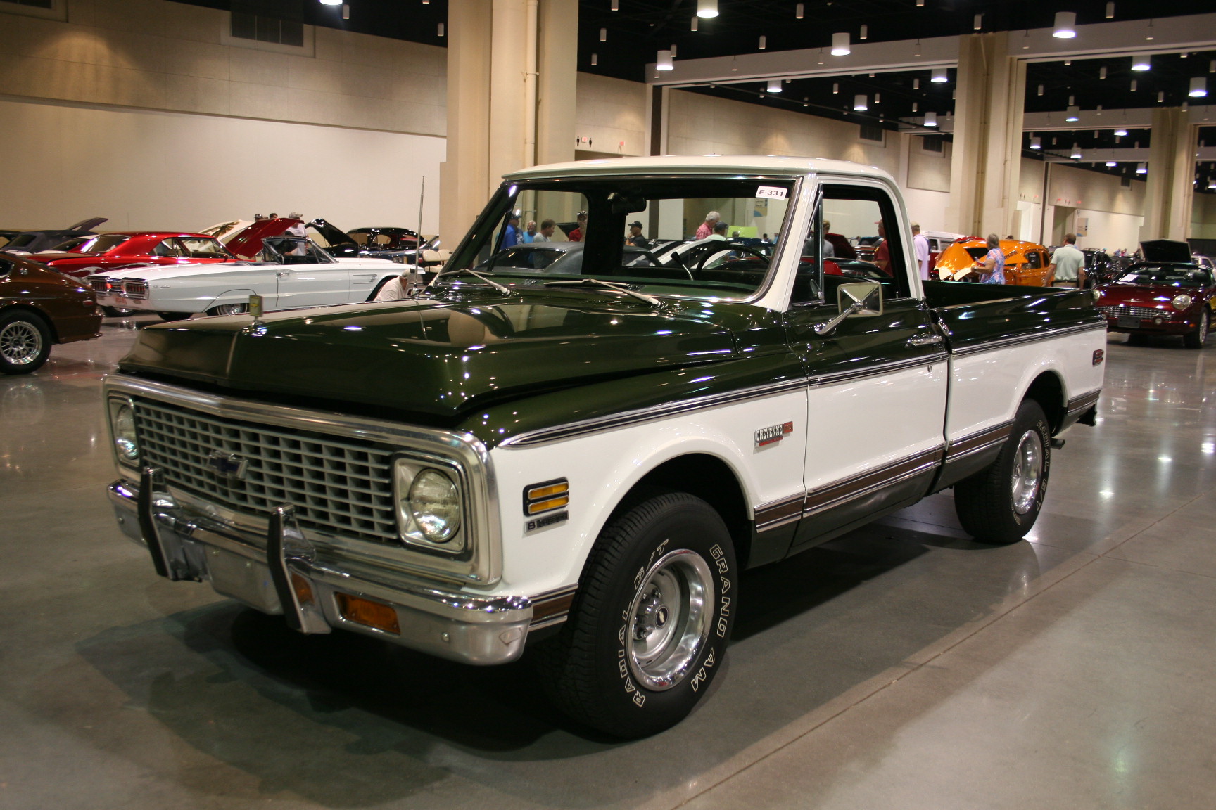 2nd Image of a 1972 CHEVROLET CHEYENNE SUPER