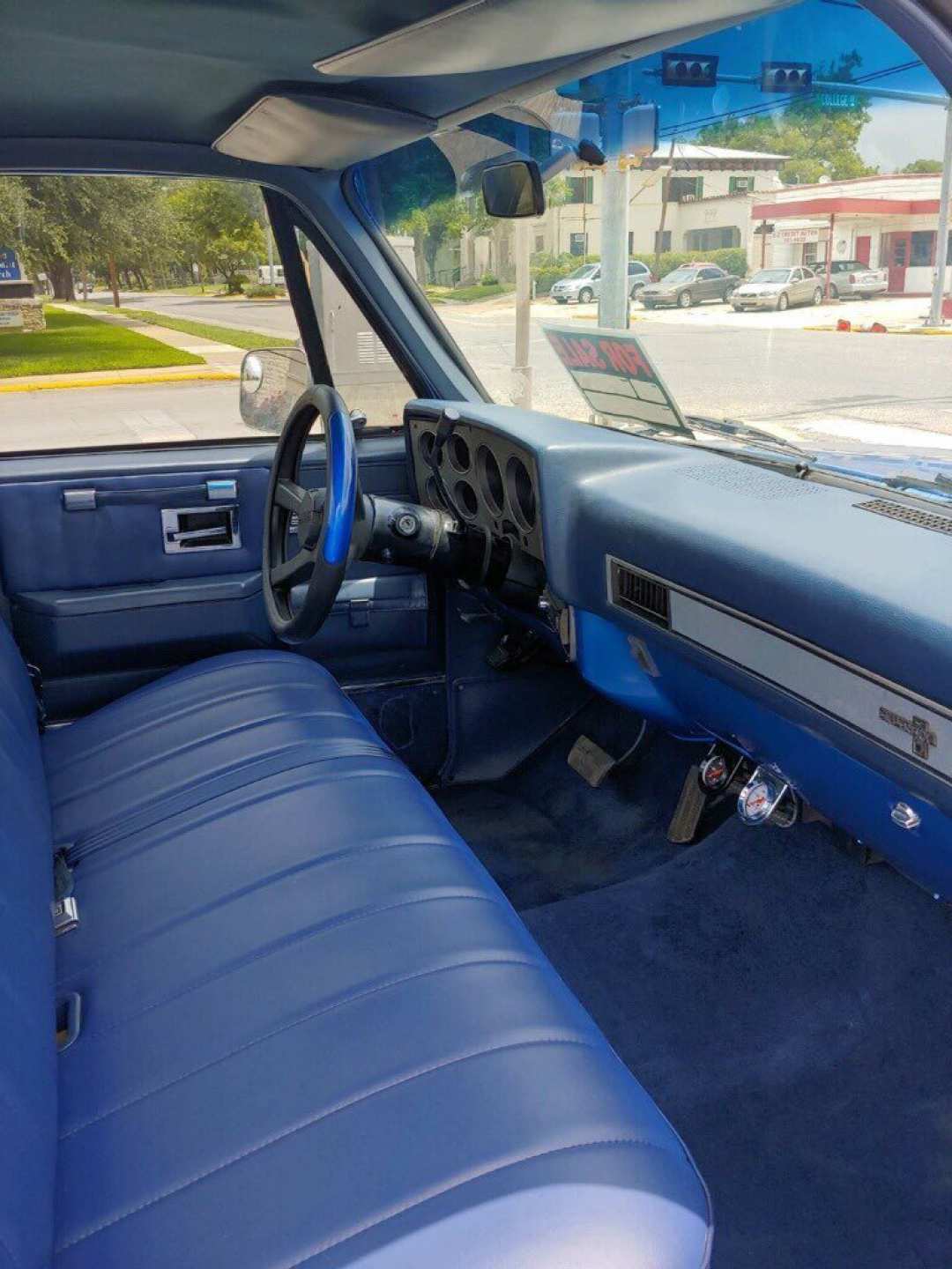 3rd Image of a 1982 CHEVROLET C-10