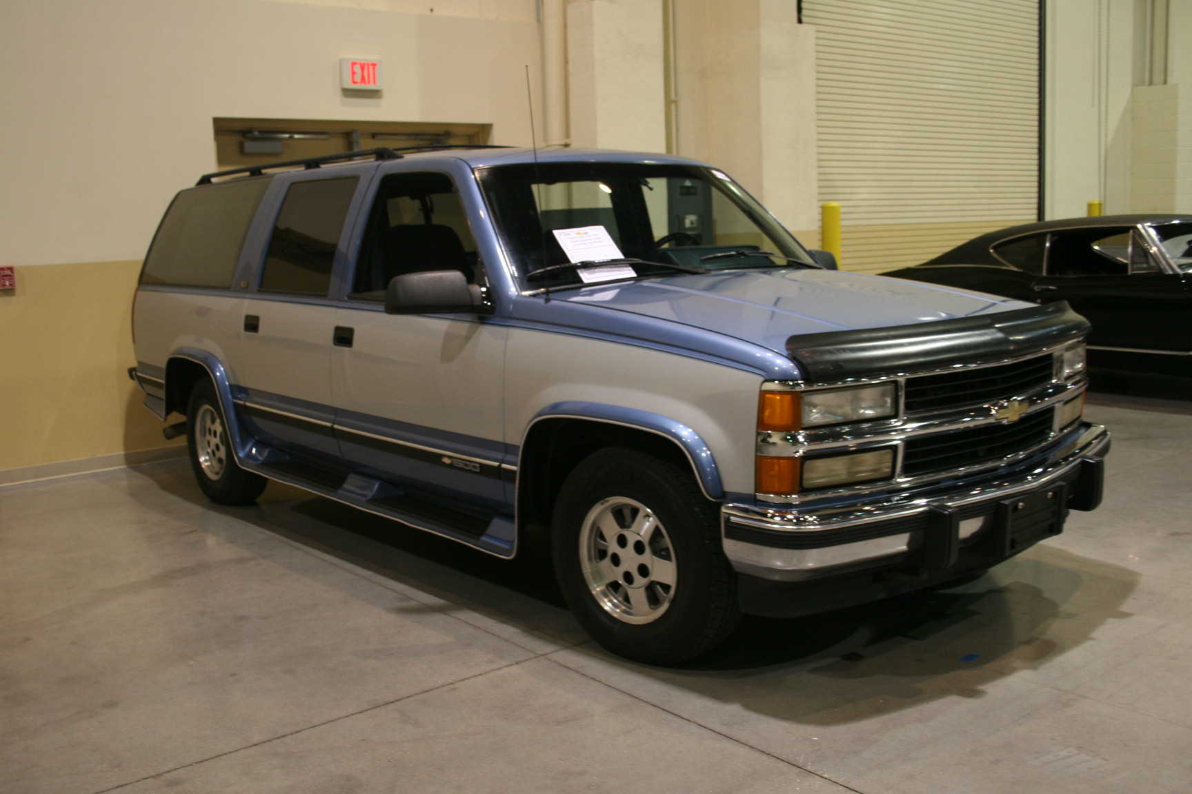 1st Image of a 1994 CHEVROLET SUBURBAN 1500