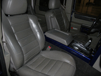 Image 7 of 12 of a 2003 HUMMER H2 3/4 TON