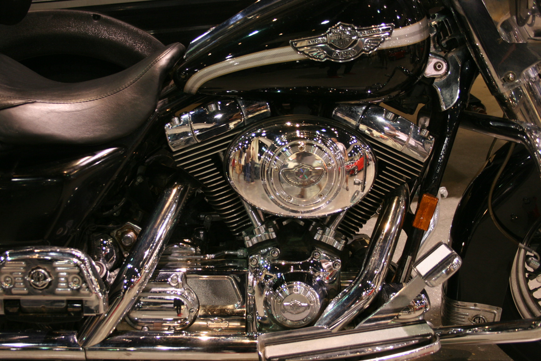 3rd Image of a 2003 HARLEY-DAVIDSON FLHRCI
