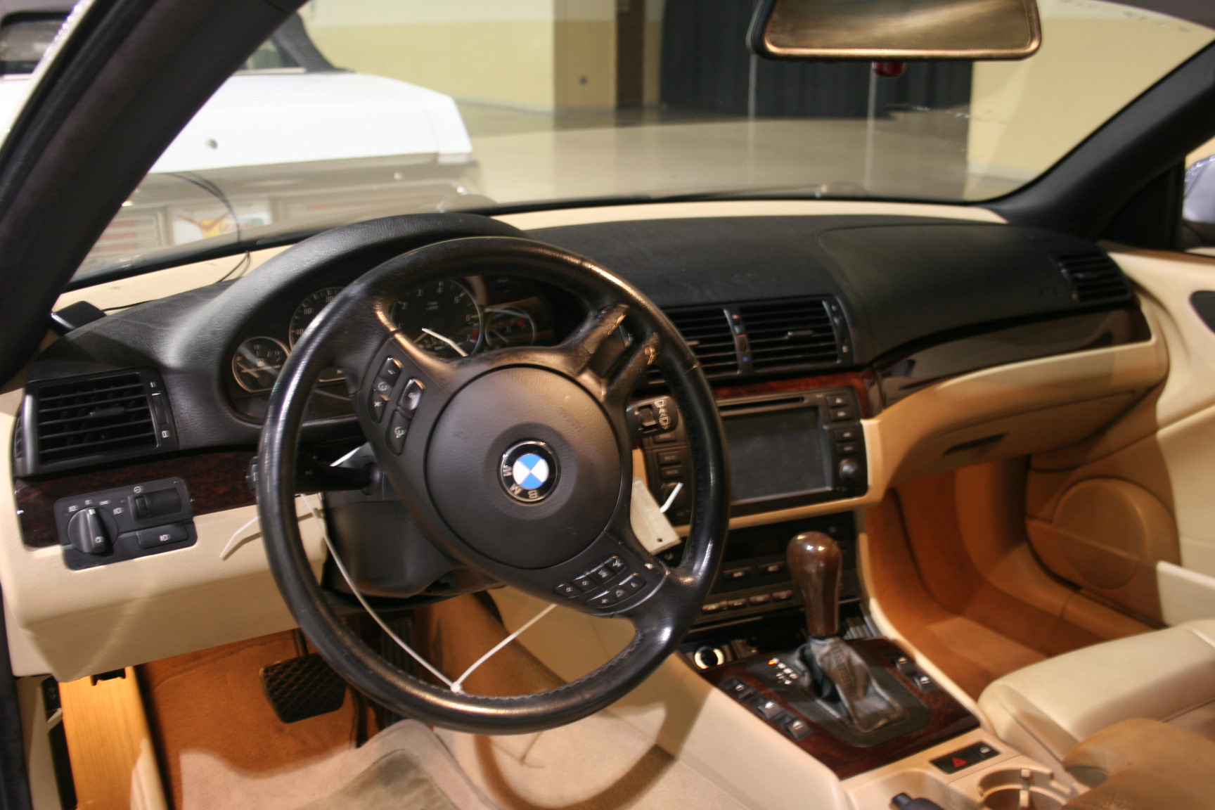 3rd Image of a 2005 BMW 330 CI CONVERTIBLE