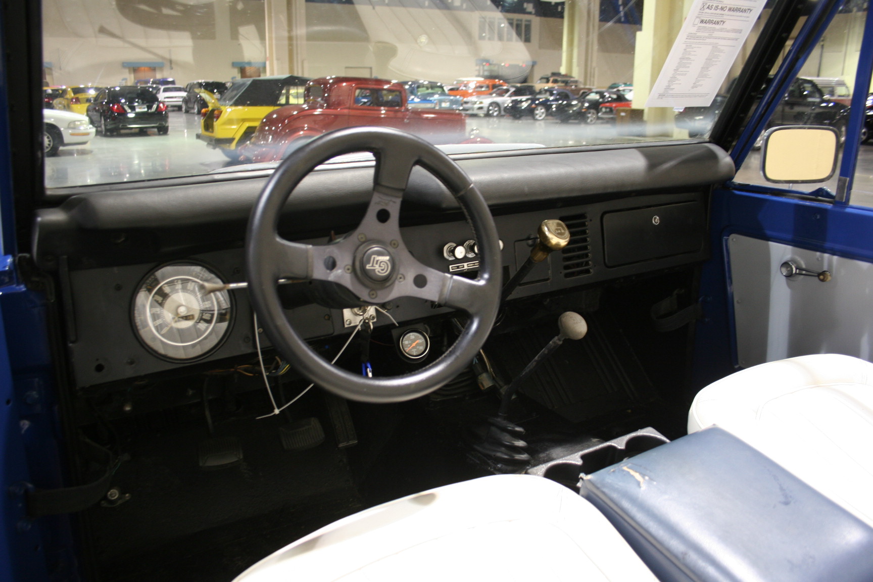 2nd Image of a 1974 FORD BRONCO