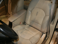 Image 5 of 10 of a 1995 LINCOLN CONTINENTAL