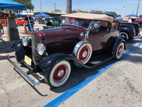 Image 3 of 9 of a 1932 FORD DELUXE ROADSTER