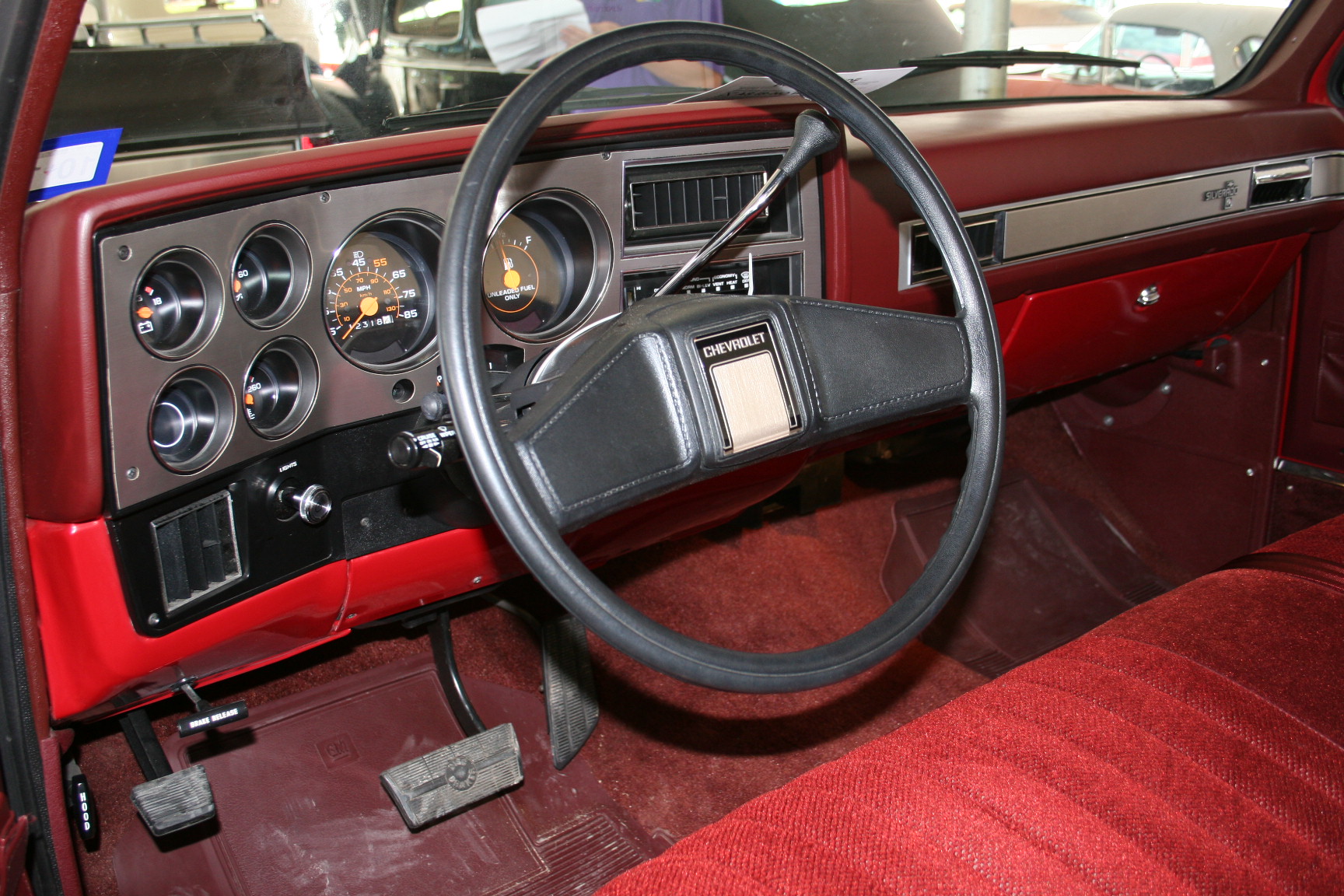 4th Image of a 1986 CHEVROLET C10