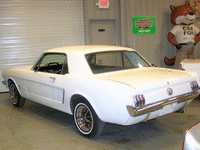 Image 3 of 17 of a 1965 FORD MUSTANG