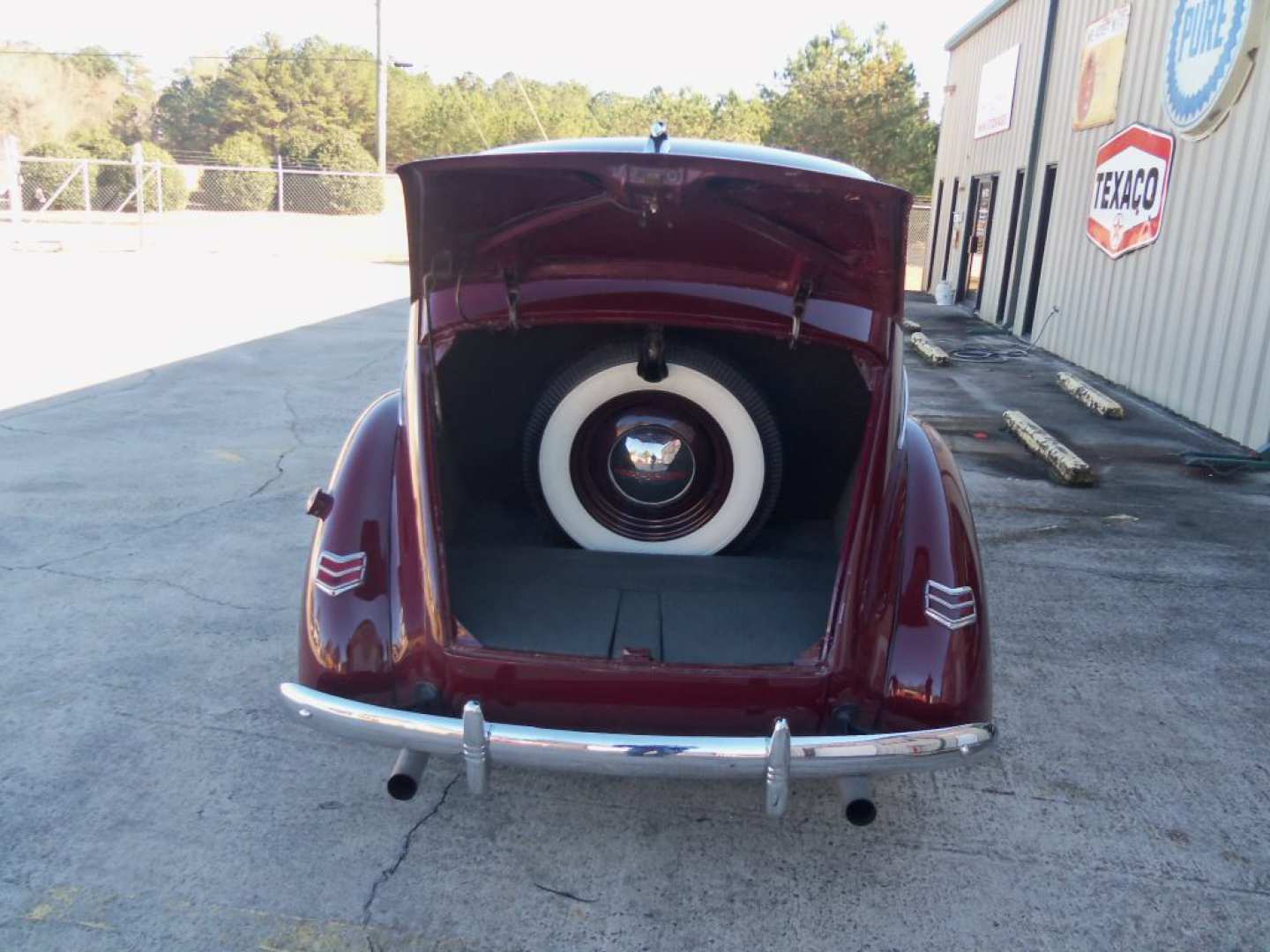 9th Image of a 1940 FORD DELUXE