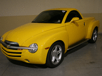 Image 2 of 10 of a 2004 CHEVROLET SSR LS