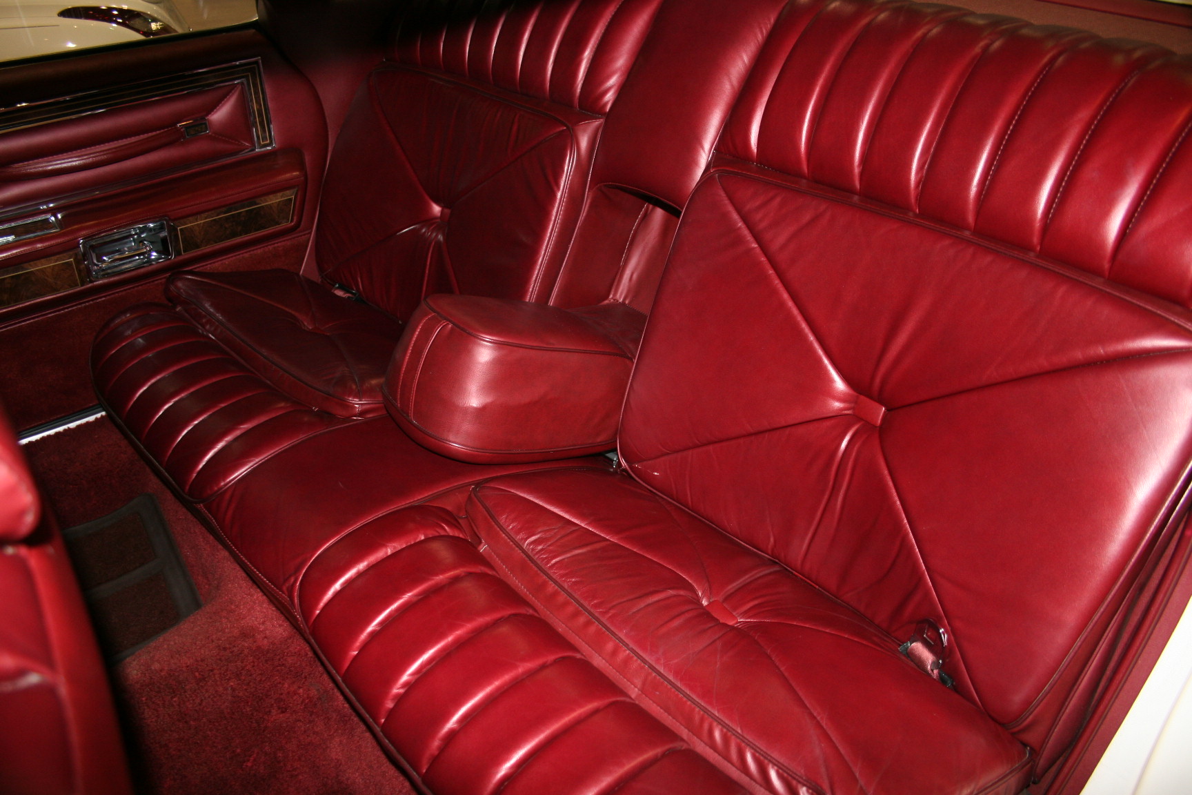 8th Image of a 1977 LINCOLN TOWN CAR