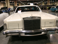 Image 1 of 12 of a 1977 LINCOLN TOWN CAR