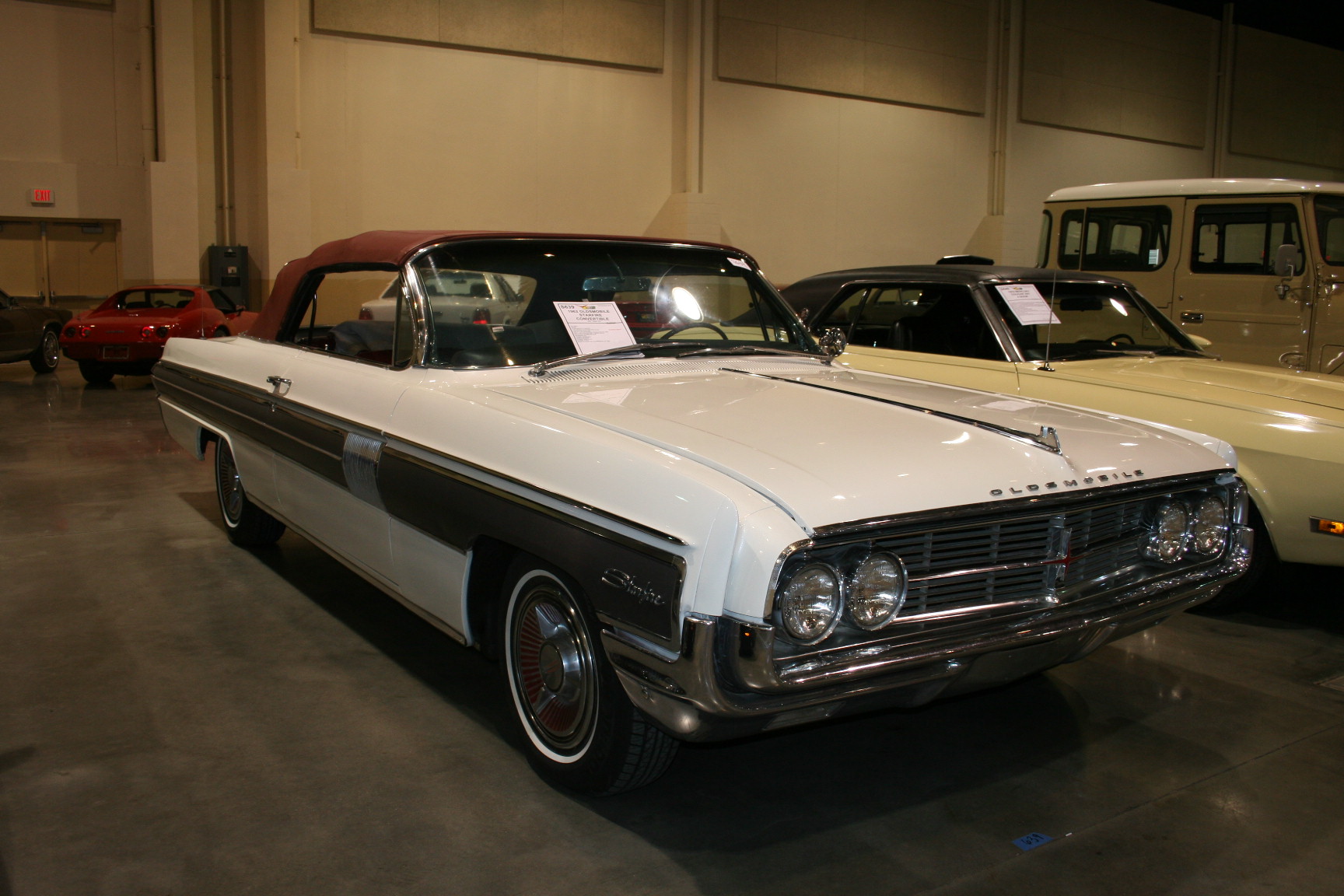 1st Image of a 1962 OLDSMOBILE STARFIRE