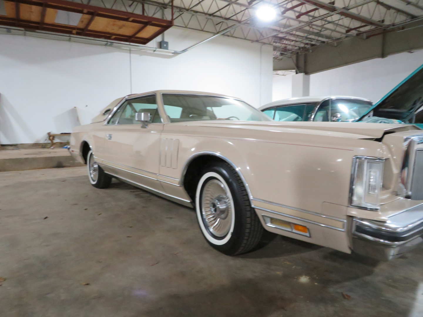 2nd Image of a 1979 LINCOLN CONTINENTAL CARTIER