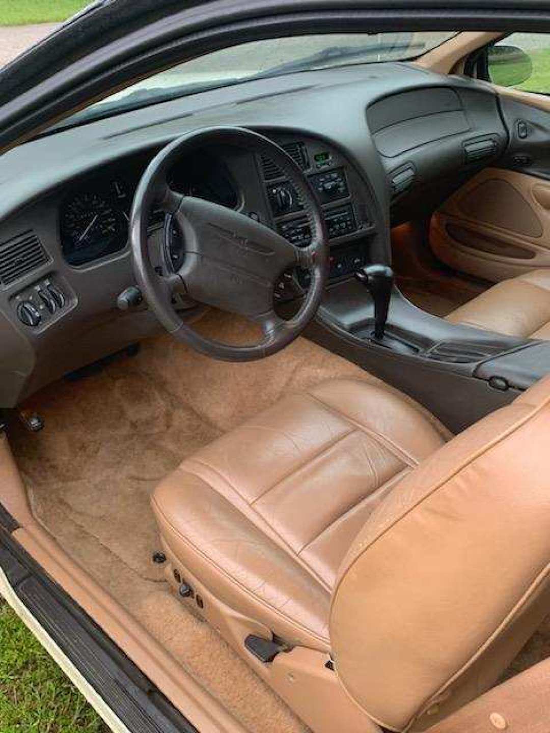6th Image of a 1996 FORD THUNDERBIRD LX