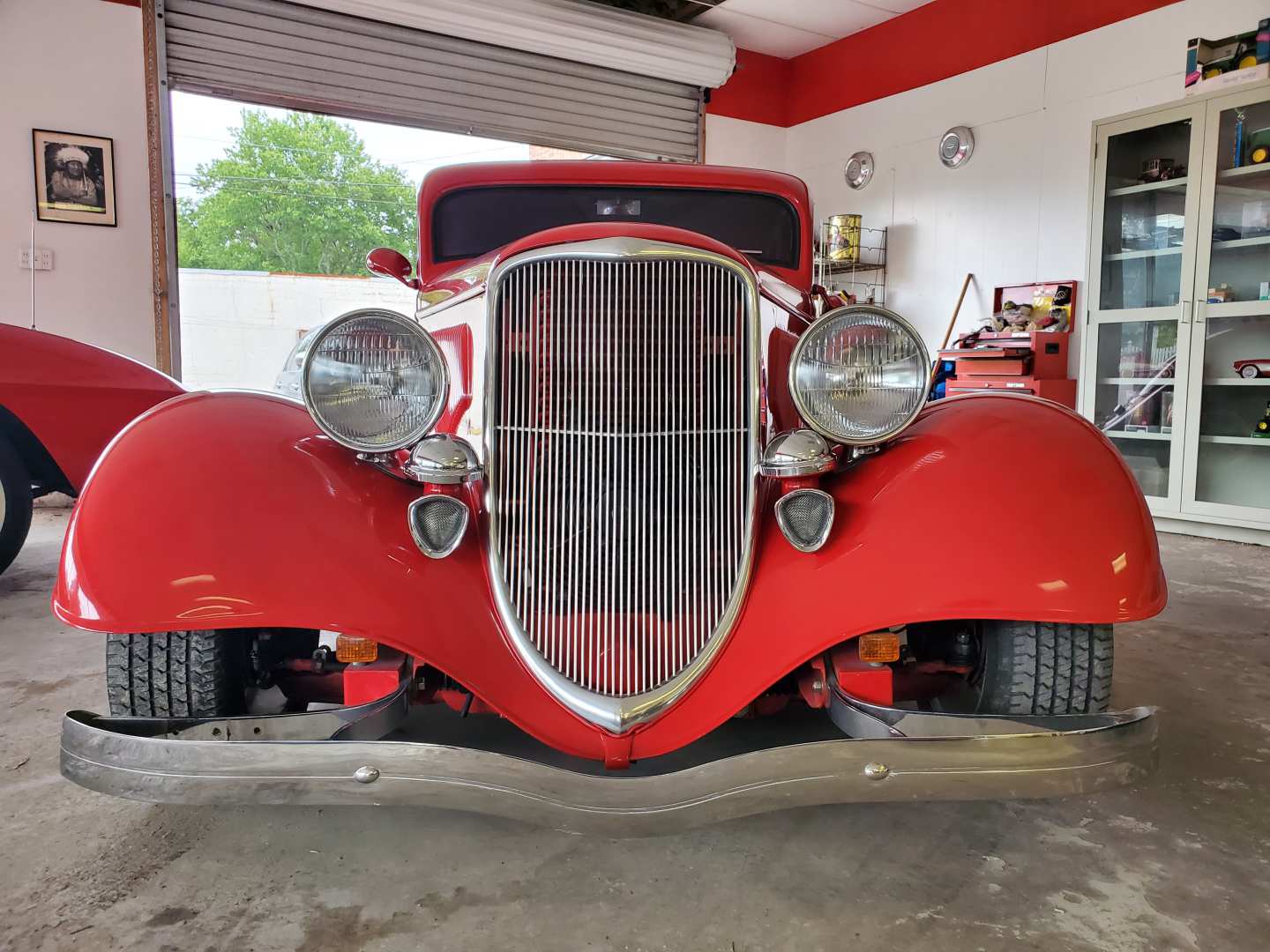 1st Image of a 1933 FORD DELUXE