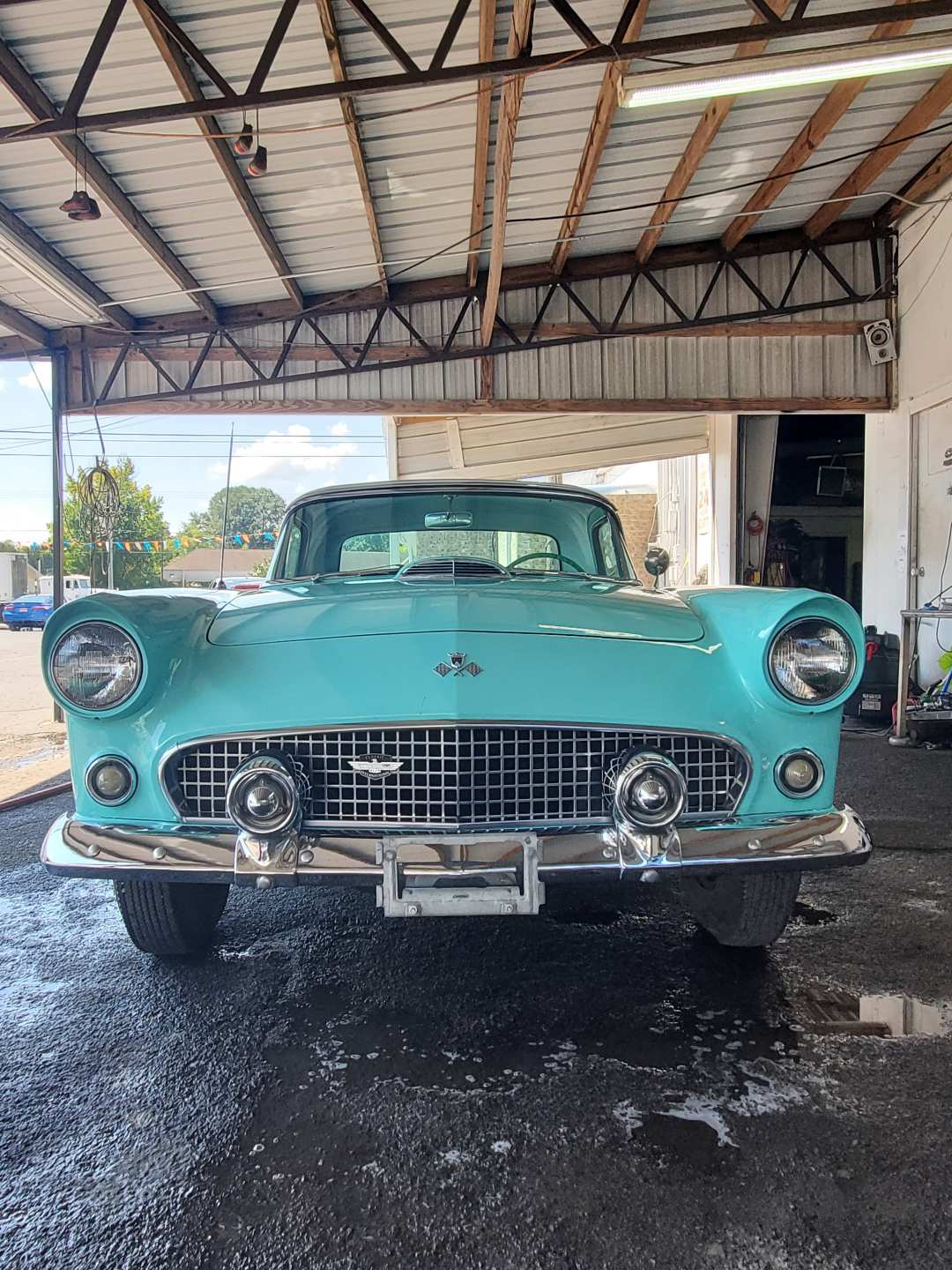 2nd Image of a 1955 FORD THUNDERBIRD