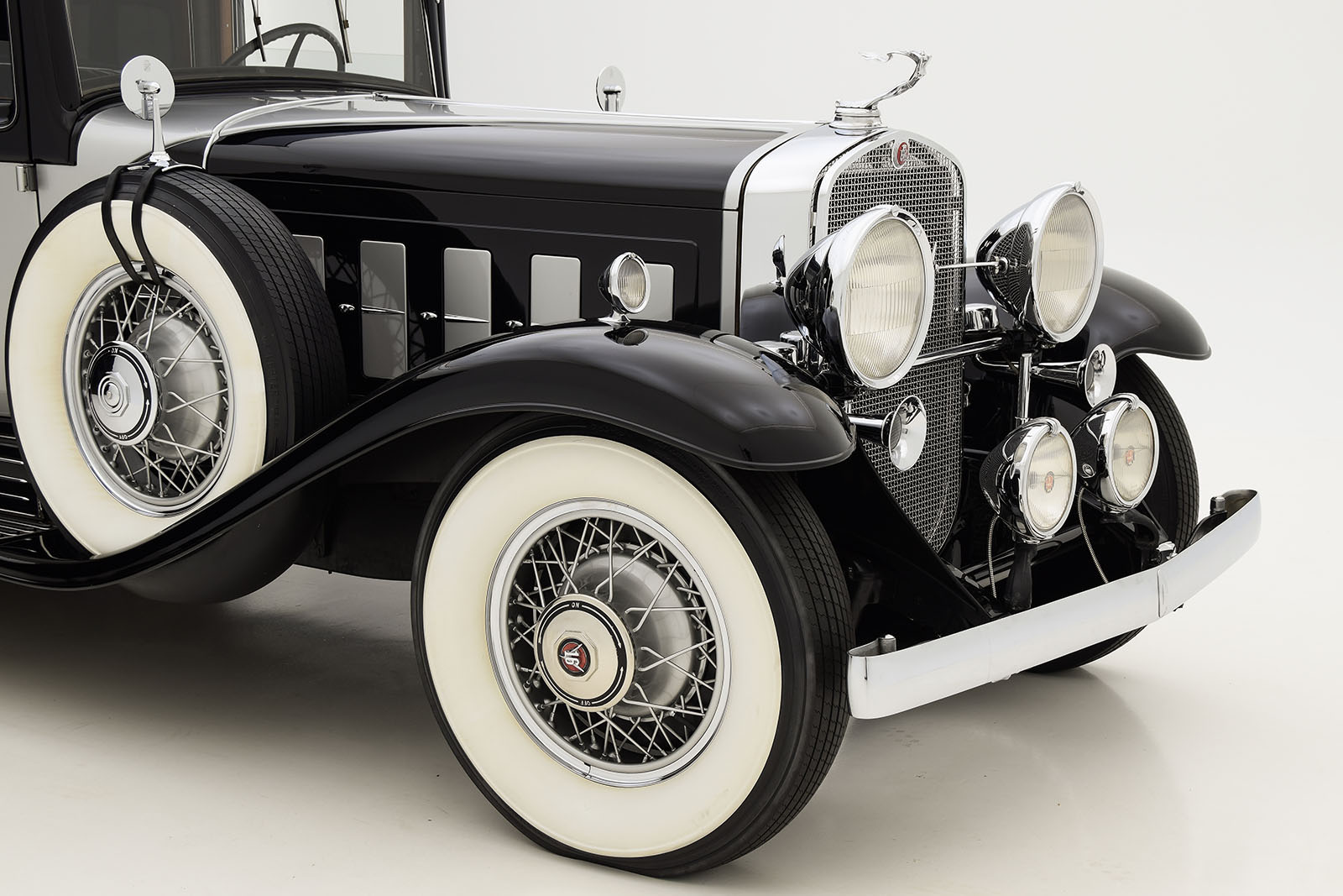 12th Image of a 1930 CADILLAC V16 LIMOUSINE