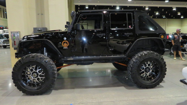 4th Image of a 2011 JEEP WRANGLER UNLIMITED RUBICON
