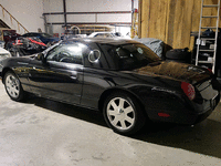 Image 6 of 8 of a 2002 FORD THUNDERBIRD