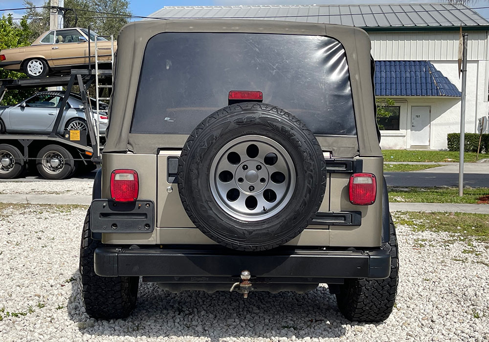 10th Image of a 2004 JEEP WRANGLER