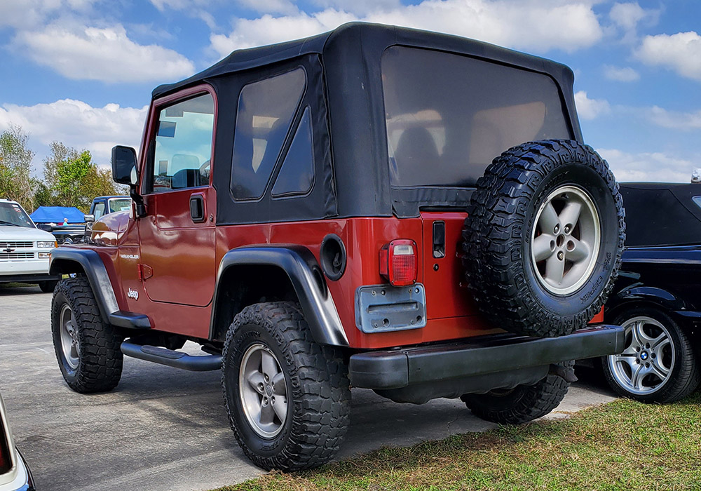 4th Image of a 1999 JEEP WRANGLER SPORT