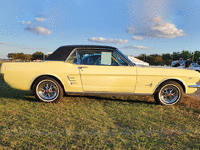 Image 4 of 22 of a 1966 FORD MUSTANG