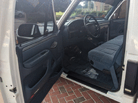 Image 10 of 24 of a 1994 FORD F-150