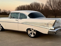 Image 3 of 21 of a 1957 CHEVROLET BELAIR