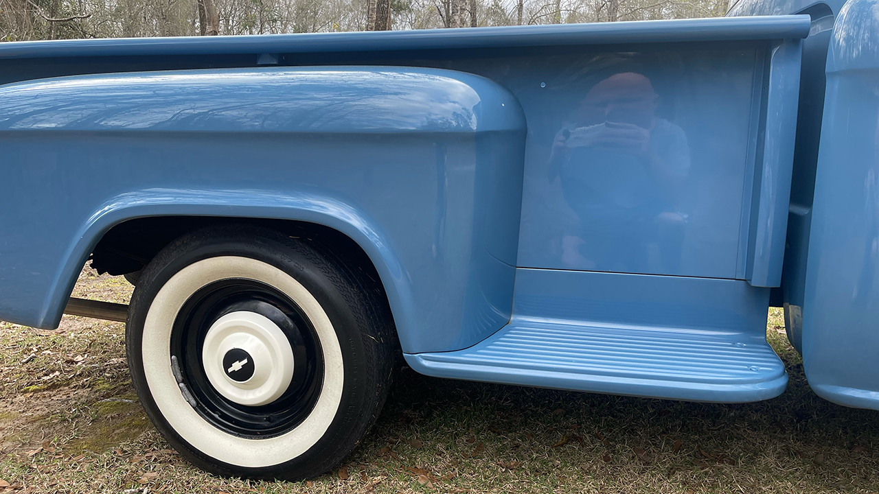 17th Image of a 1955 CHEVROLET 3200