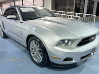 Image 2 of 2 of a 2012 FORD MUSTANG