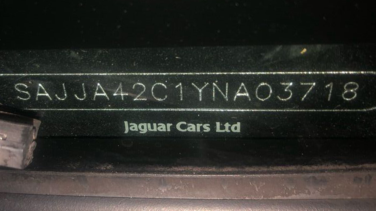 11th Image of a 2000 JAGUAR XK8