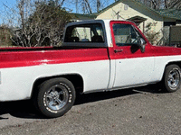 Image 3 of 10 of a 1982 CHEVROLET C10