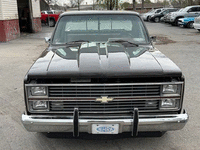 Image 5 of 10 of a 1984 CHEVROLET C10