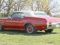 Image 3 of 10 of a 1972 OLDSMOBILE CUTLASS