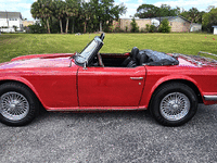 Image 7 of 20 of a 1972 TRIUMPH TR6