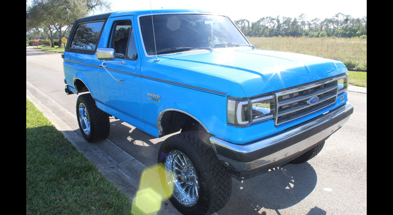 1st Image of a 1990 FORD BRONCO XLT
