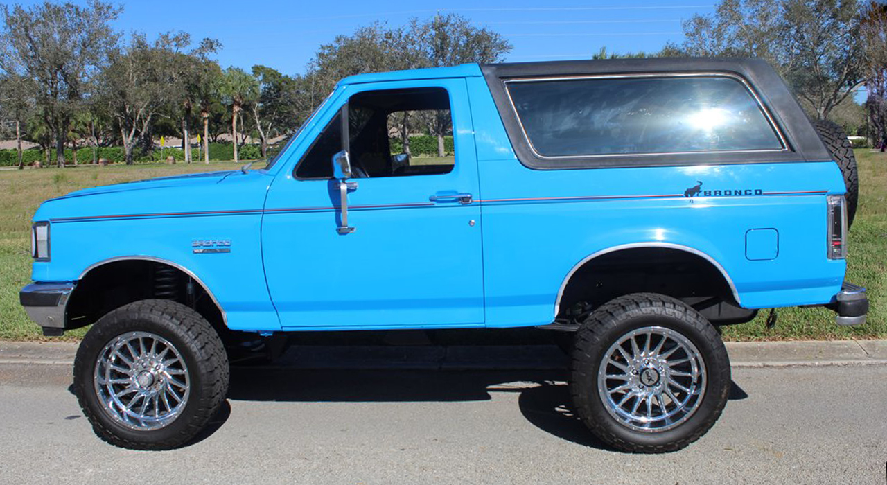 4th Image of a 1990 FORD BRONCO XLT