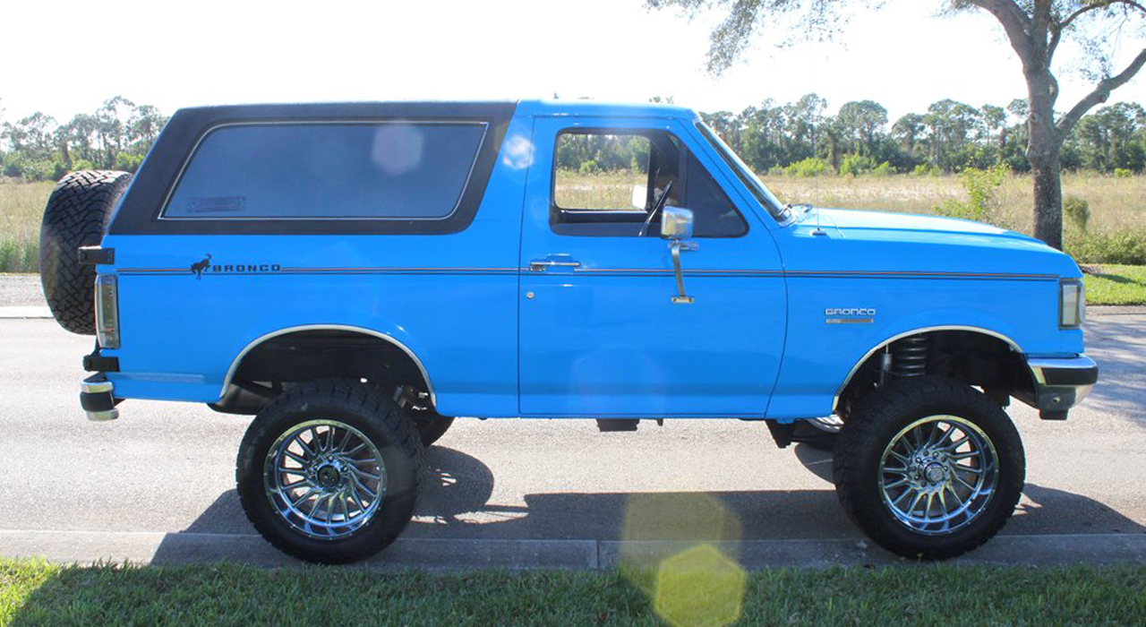 5th Image of a 1990 FORD BRONCO XLT