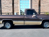 Image 6 of 21 of a 1983 CHEVROLET C10