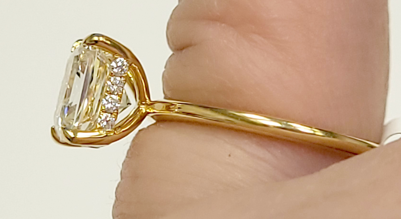 8th Image of a N/A 18K GOLD DIAMOND