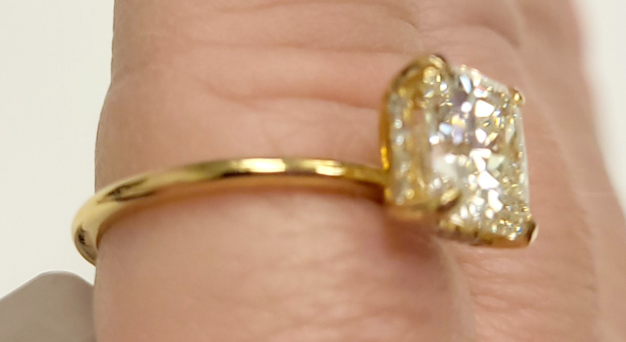 10th Image of a N/A 18K GOLD DIAMOND