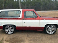Image 3 of 7 of a 1979 GMC JIMMY