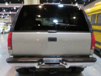 Image 5 of 12 of a 1999 CHEVROLET TAHOE LT