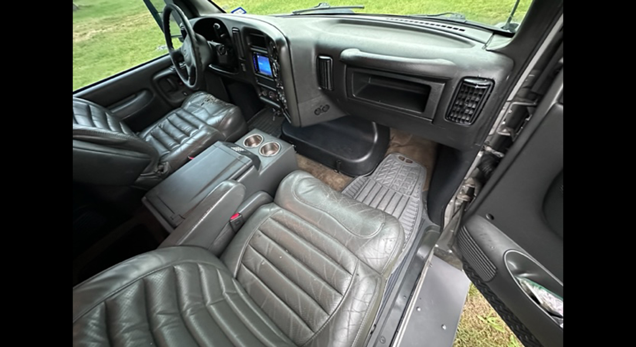 7th Image of a 2006 CHEVROLET C4500 C