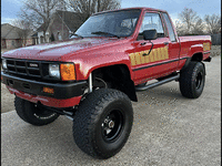 Image 1 of 16 of a 1985 TOYOTA PICKUP DELUXE