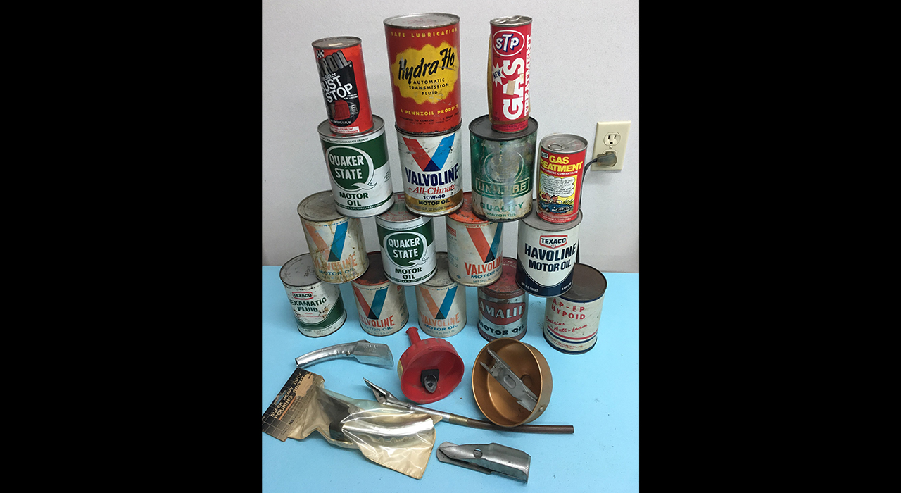 0th Image of a N/A 12 VINTAGE OIL CANS & SPOUTS