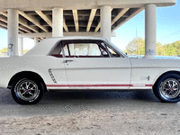 Image 3 of 9 of a 1965 FORD MUSTANG